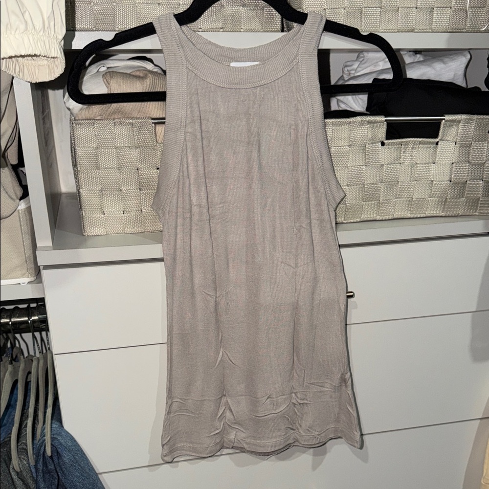 Elegant Sleeveless Gray Tank Top